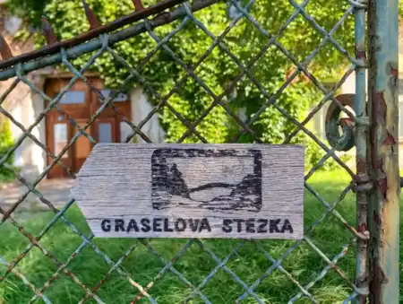 Grassaalova stezka