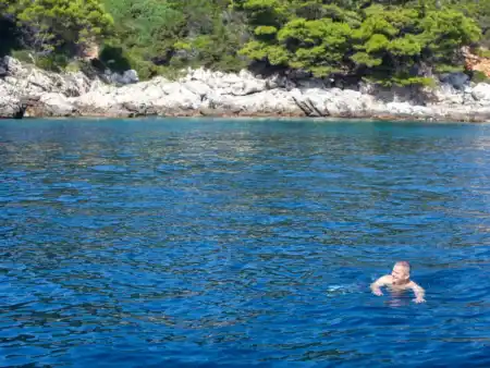Plavba okolo Hvaru