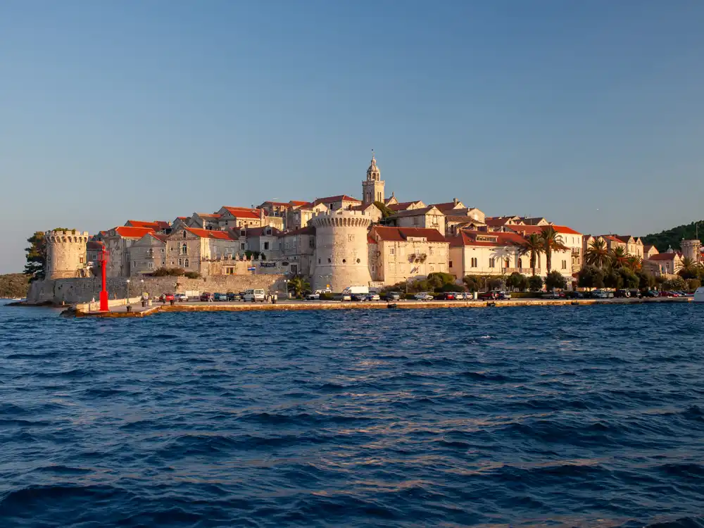 Ostrov Korčula prístávame