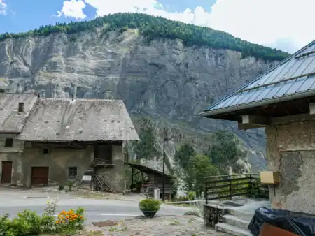 Odbočka na Le Corbier