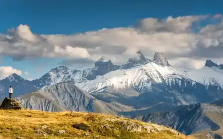 Vrcholky Álp nad Croix de Fer