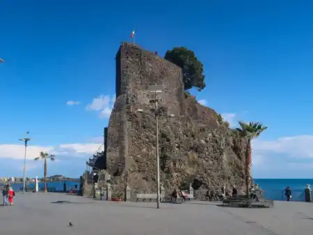 Aci Castelo