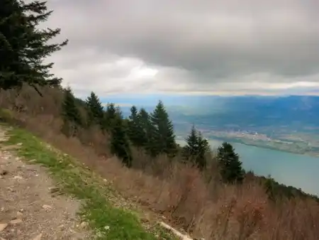 Mont du Chat paanoráma jazera Lac du Bourget