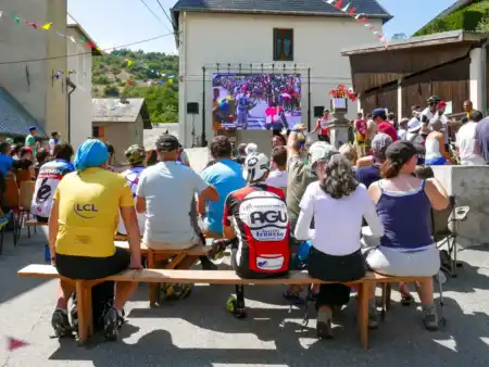 Montvernier čakanie na pelotón