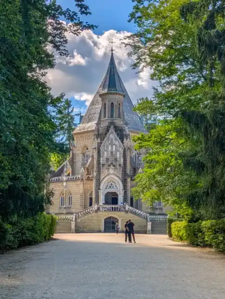 Schwarzenbergova hrobka