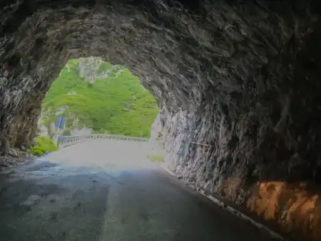 Tunel na Valparolo