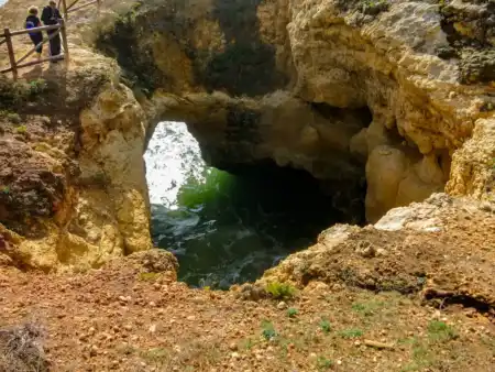 Prepadnuté morské jaskyne Algarve