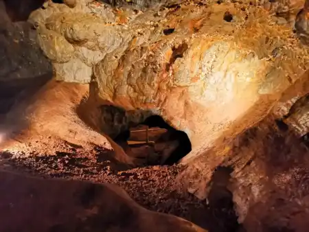 Ochtinská Aragonitová jaskyňa