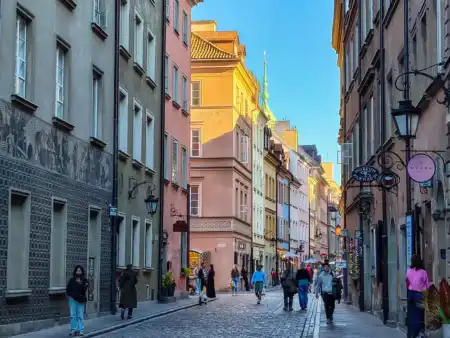 hradné námestie so Zigmuntovým stĺpom a Kráľovským hradom